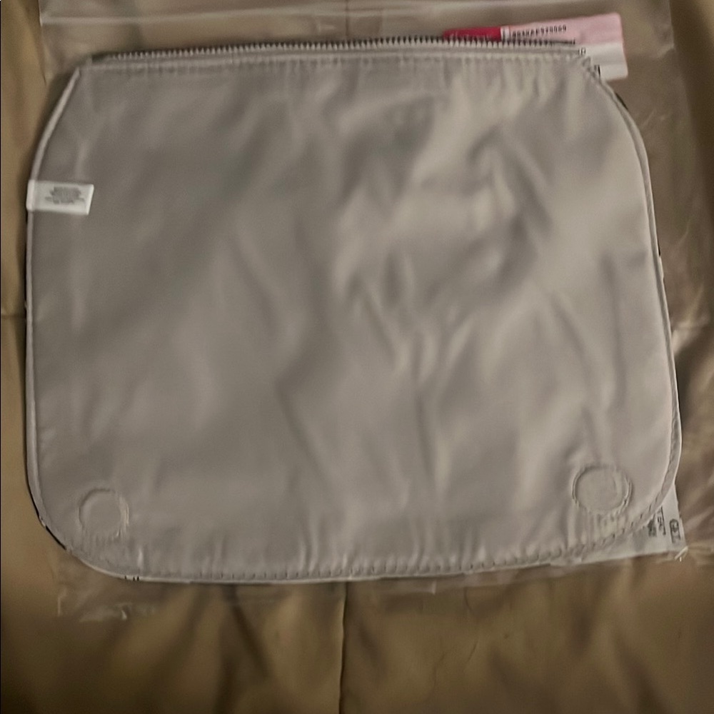 NIP! Thirty-One Black & Cream Zip Flap IKAT Bazaar Compatible w/Studio bag. - Picture 2 of 4